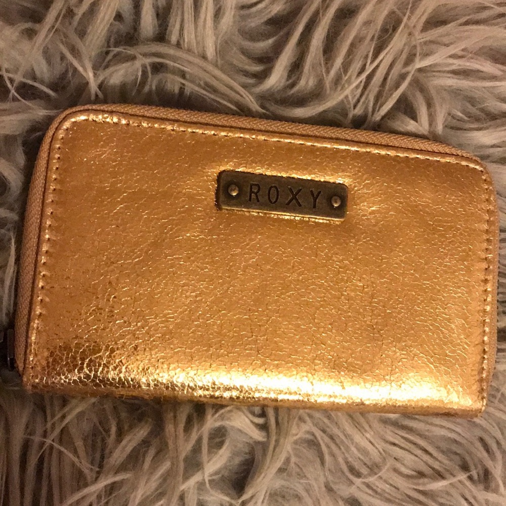 ROXY GOLD WALLET